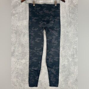 NWT Spanx Seamless Camo Print Leggings, Black Camo, Women’s, Size L